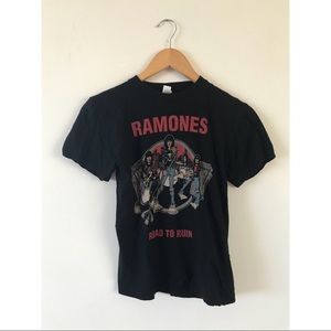 Ramones Road to Ruin Band Tee